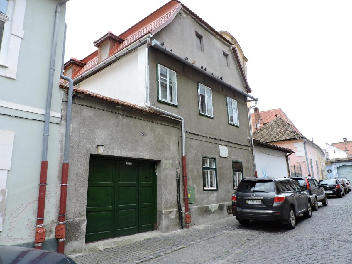 Musik Apartments Old Town - B&B