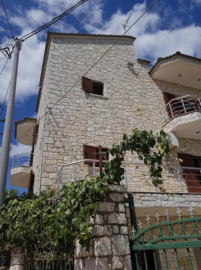 B&B Sarandë - Eglent's tourist house - Bed and Breakfast Sarandë