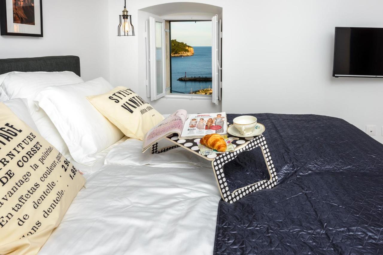 Studio Apartment with Sea View