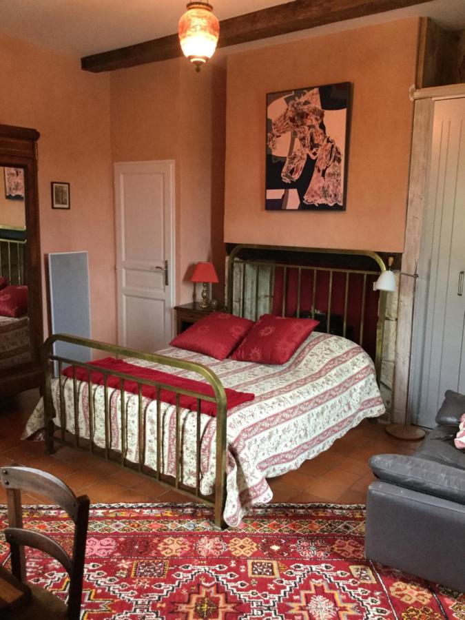 Deluxe Room (2 Adults + 1 Child)