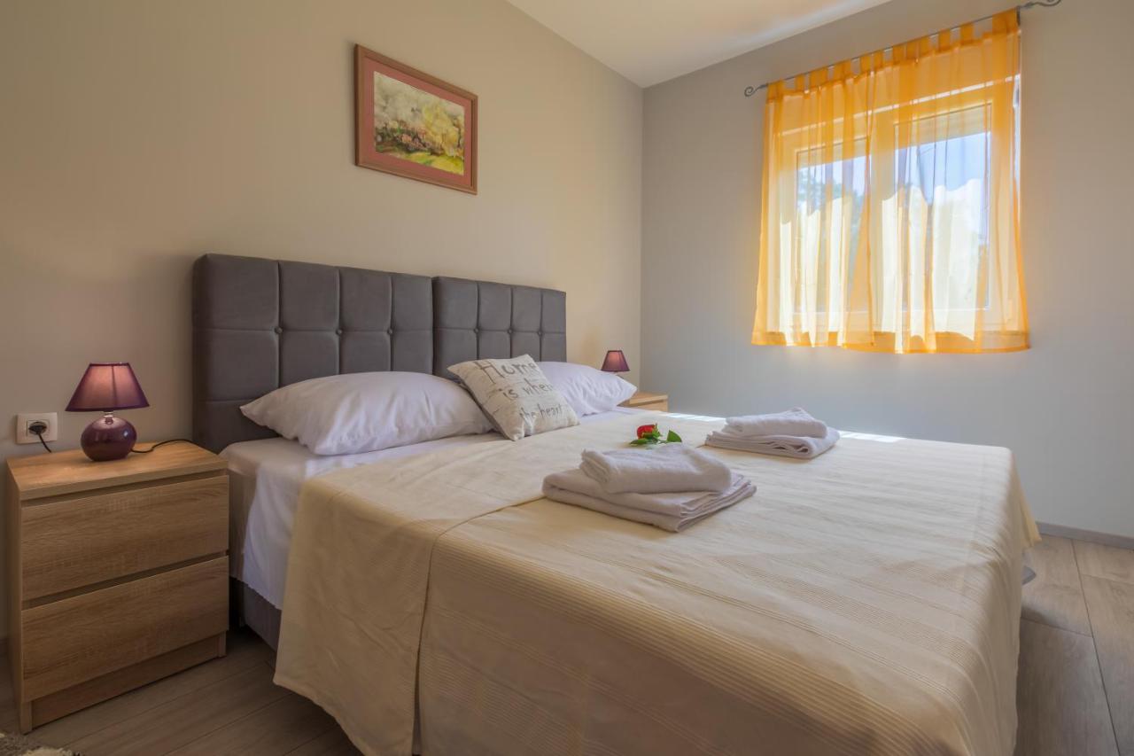 Apartamento con balcón