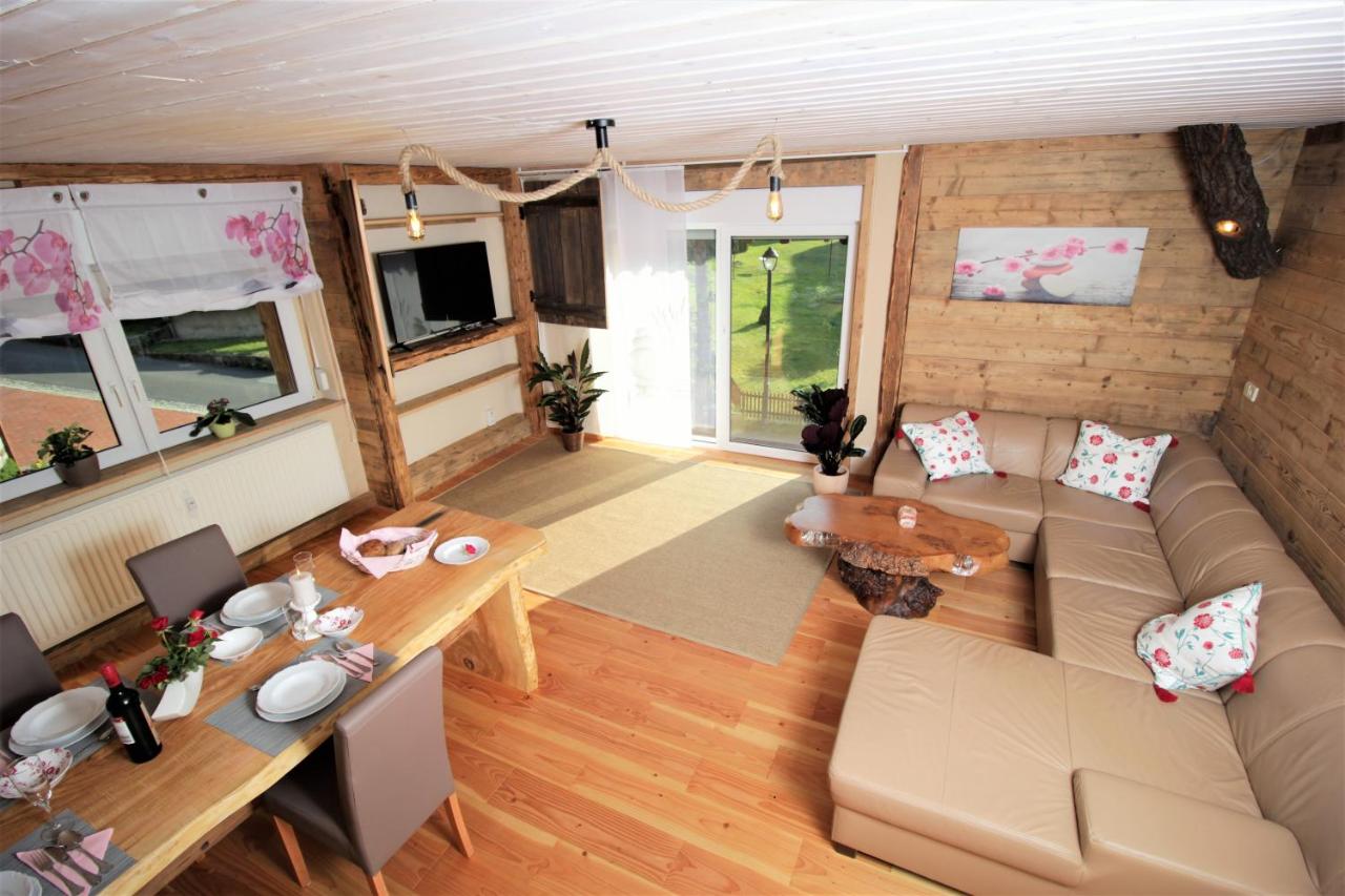 Traumhafte Ferienwohnungen im Naturpark Zittauer Gebirge Haus Tanneck - Bed and Breakfast Hain