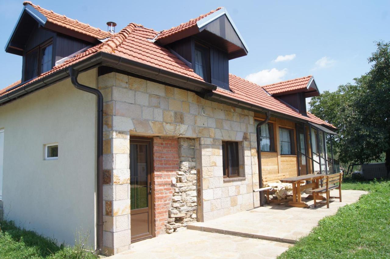 Guest House Glogovac - B&B Kamenica