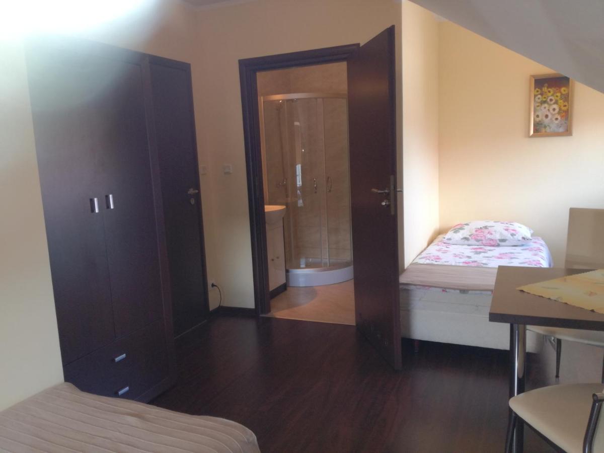 Chambre Triple avec Salle de Bains