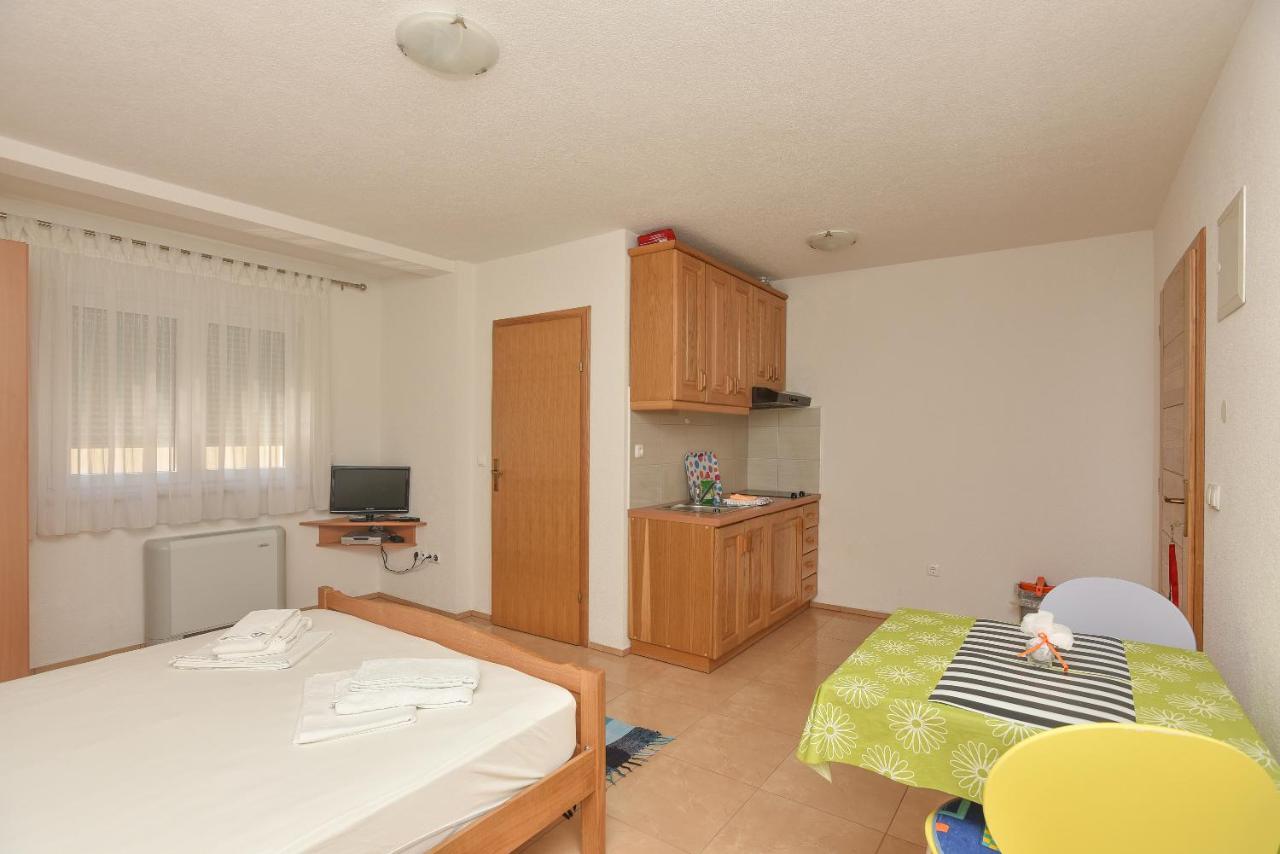 Studio Double Deluxe