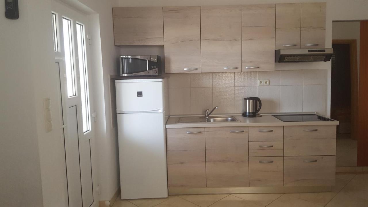 Apartments Iva - Ferienwohnung Povljana