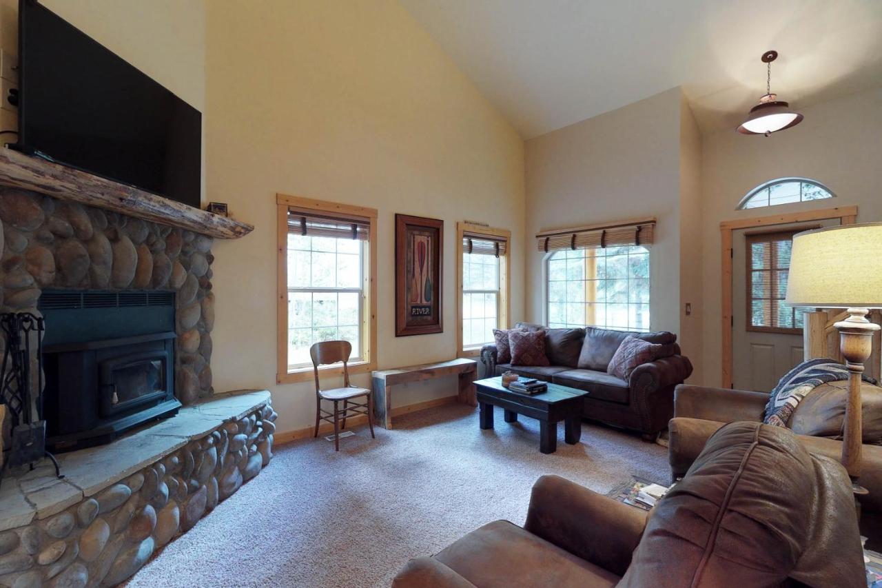 Rio Vista Family Cabin - Bed and Breakfast