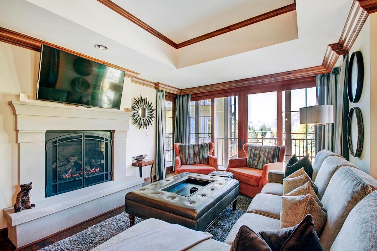 Chic 2 BRDen Ritz-Carlton Condo with Valley Views - B&B Vail