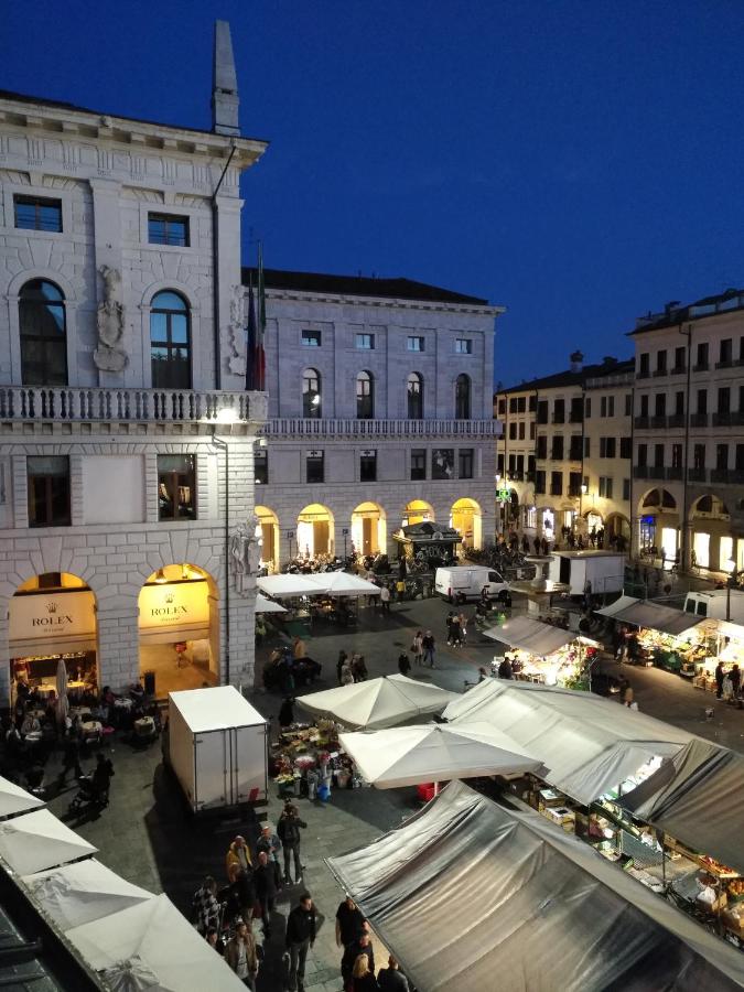 OFFICINE CAVOUR Piazza Cavour - B&B
