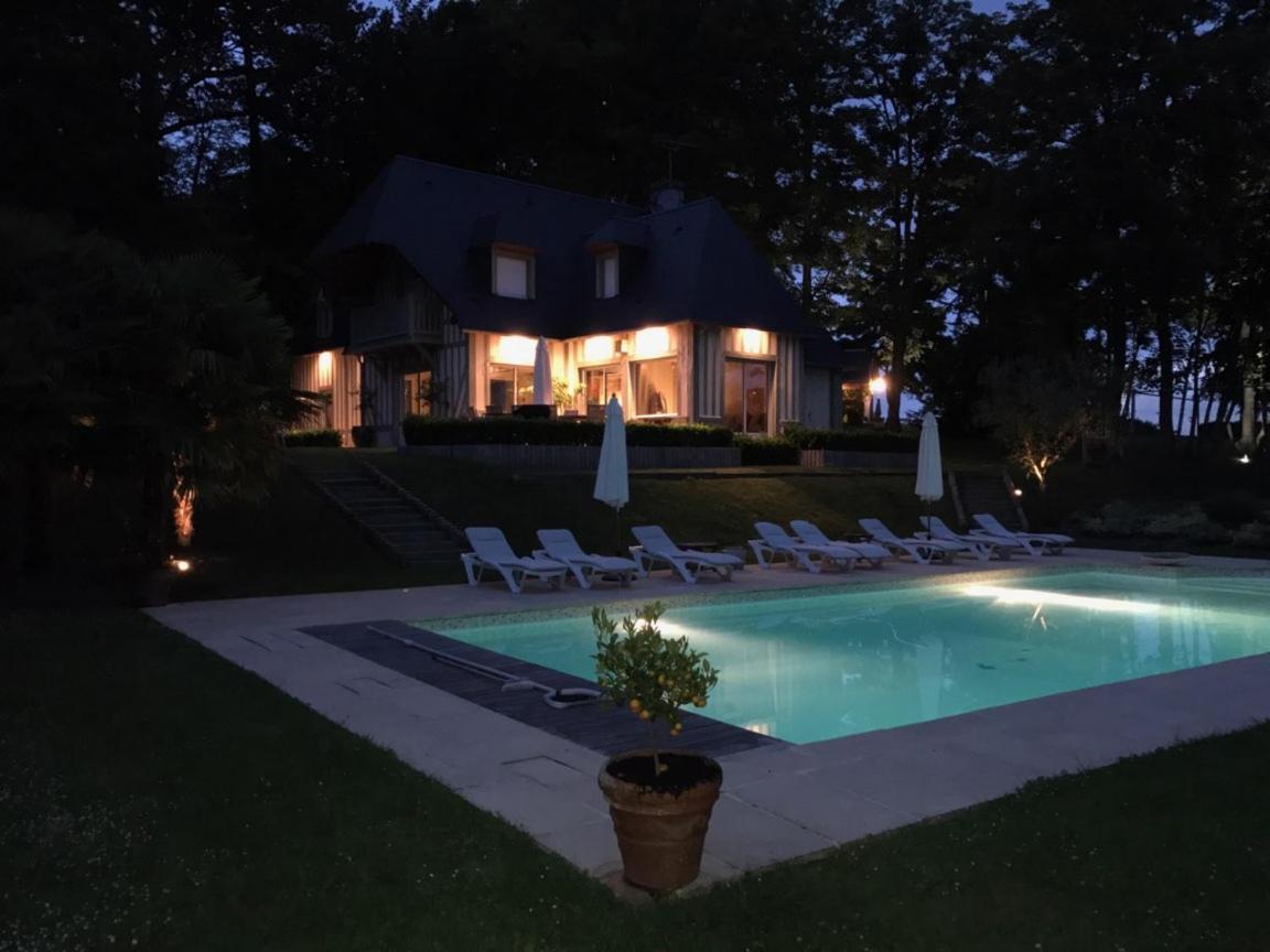 Superbe Villa Individuelle avec Piscine et Tennis privatifs - B&B