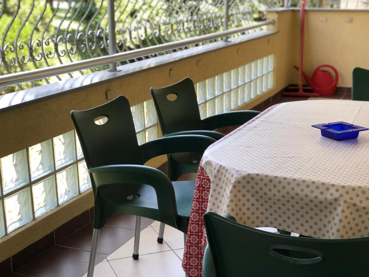 Ulpiana Apartment - Bed and Breakfast