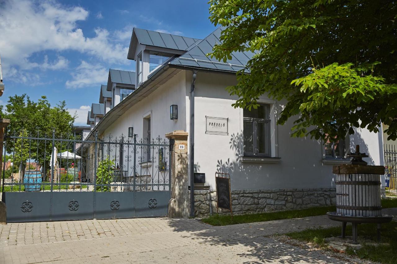 B&B Erdőbénye - Préselő Pincészet és Vendégház - Bed and Breakfast Erdőbénye