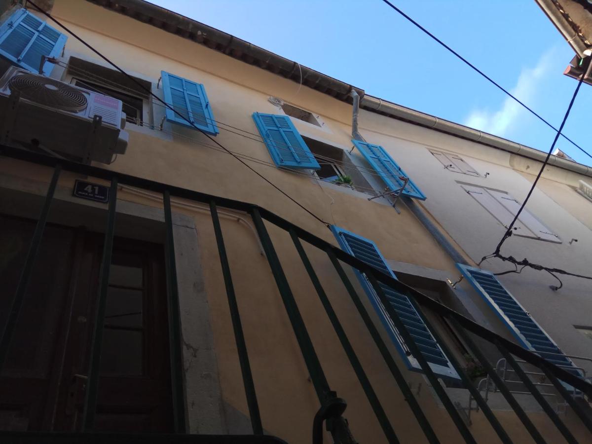 Cres old town studio apartment - Chambres d'hôtes Cres (ville)