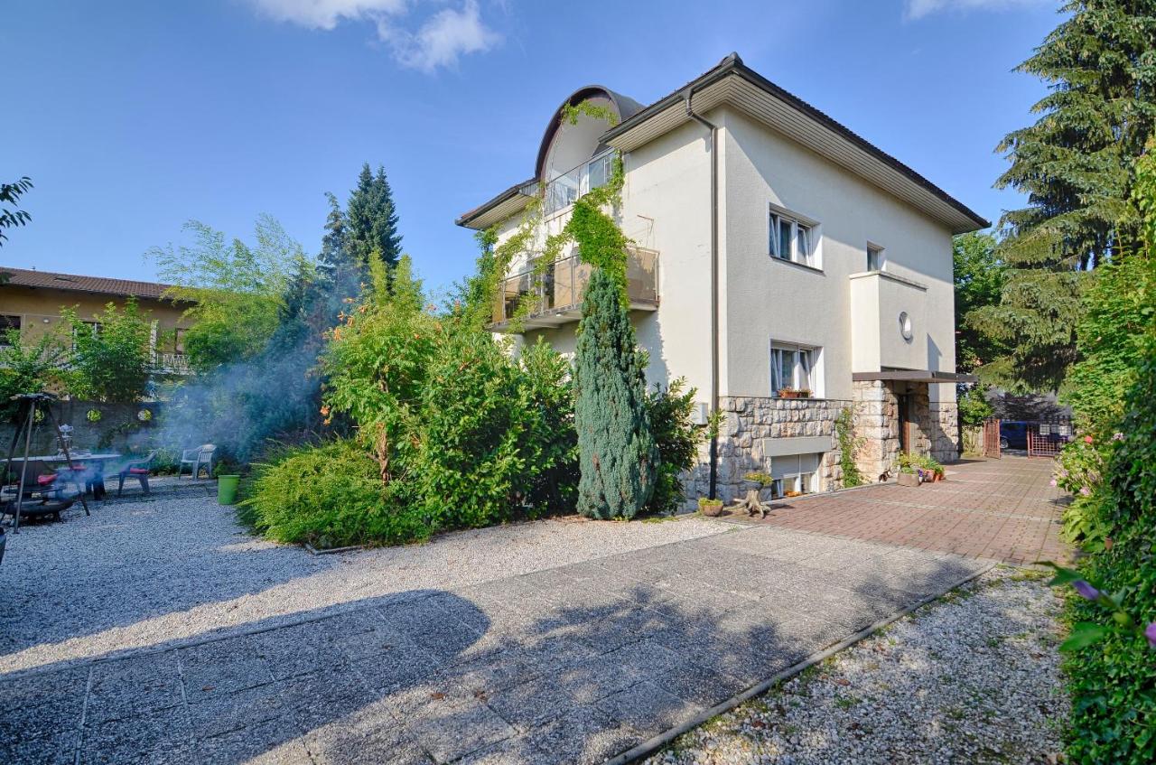 Family Guesthouse GreenSLO - B&B