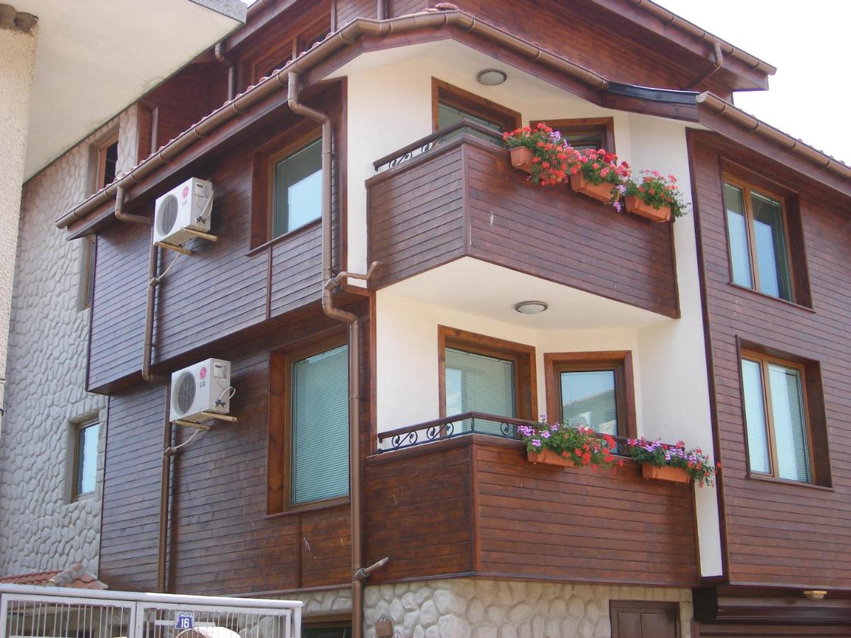 Dari Guest Rooms Стаи за гости Дари - B&B