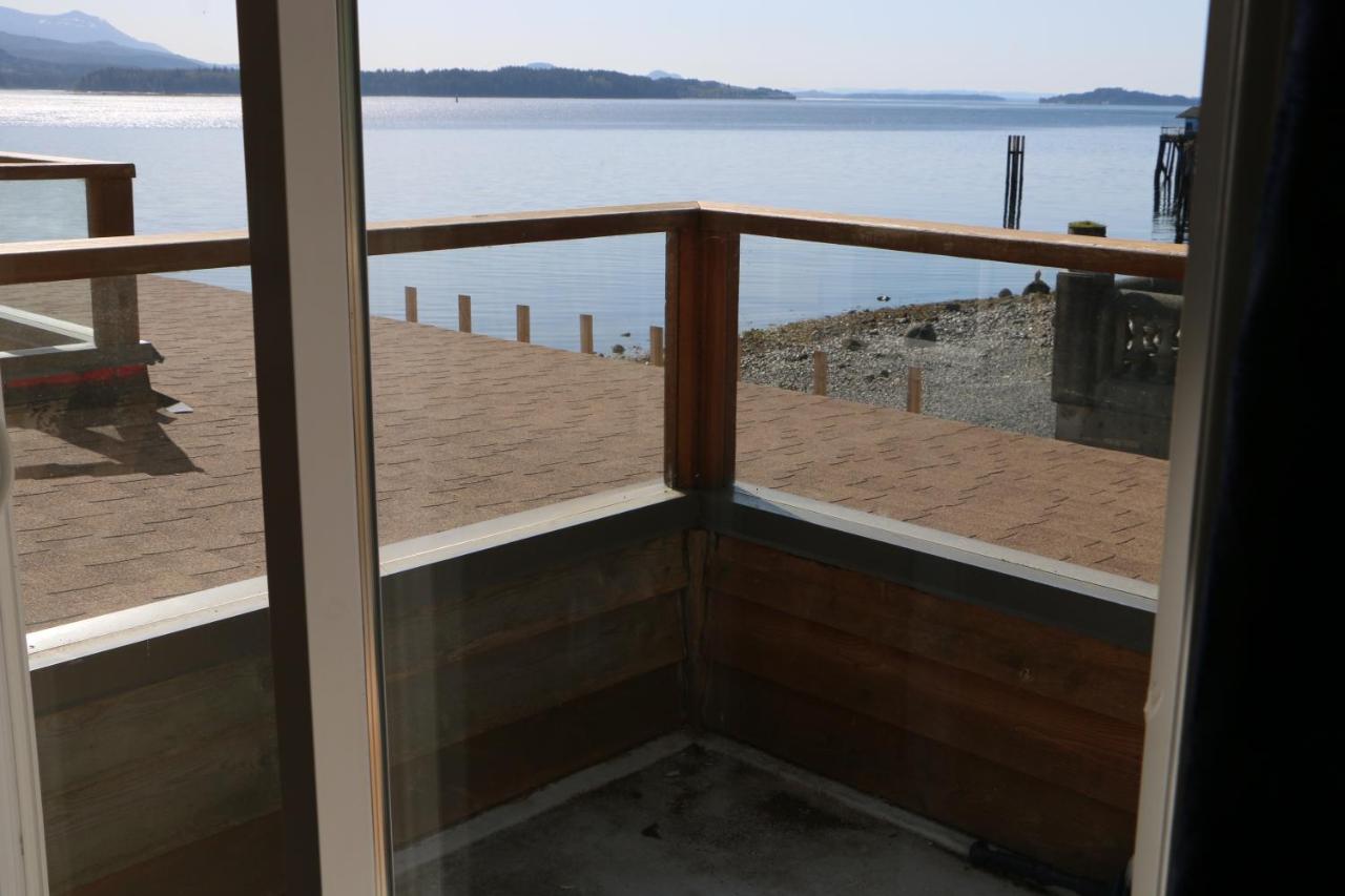 Deluxe Double Room with Balcony and Sea View