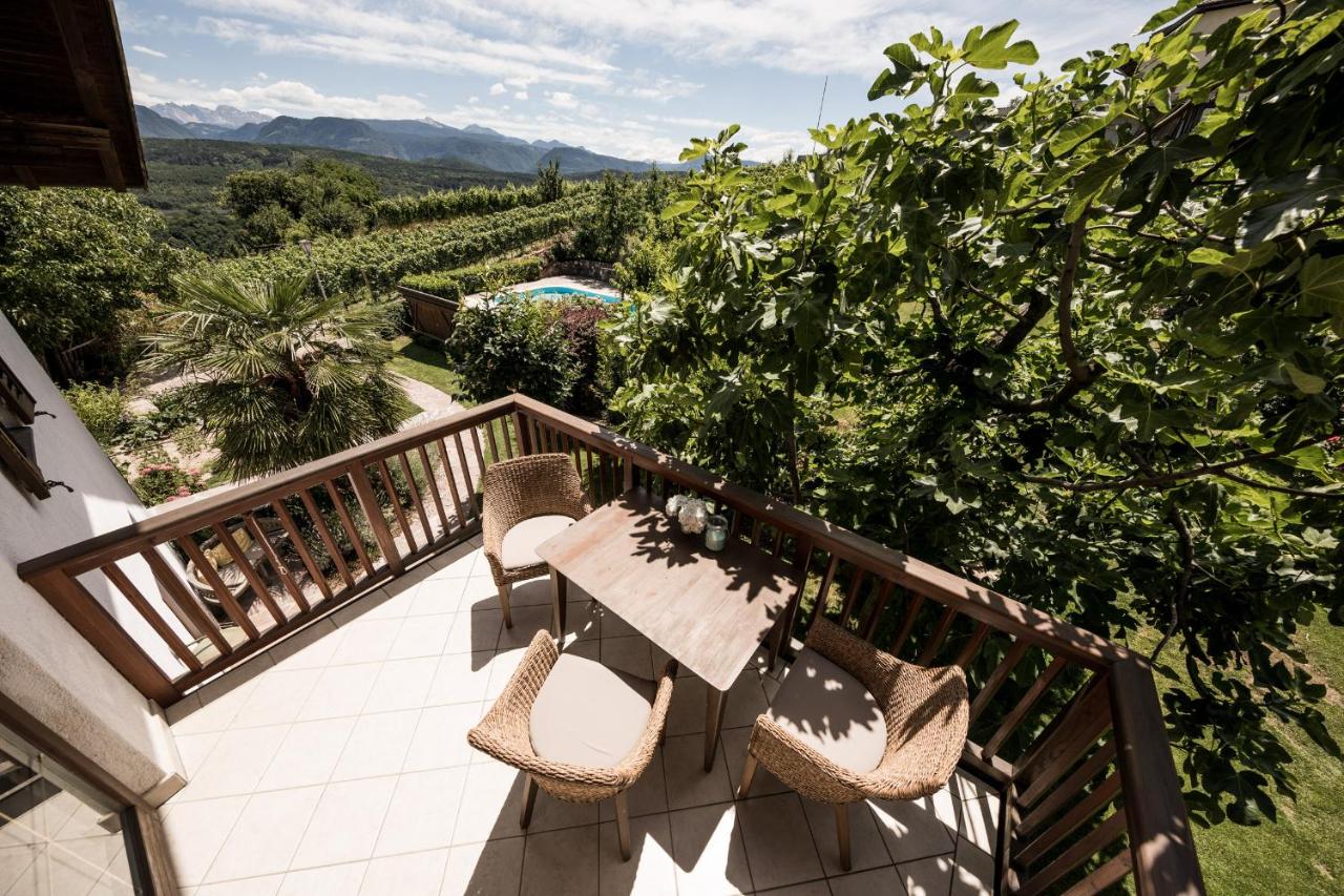 Apartment mit Balkon