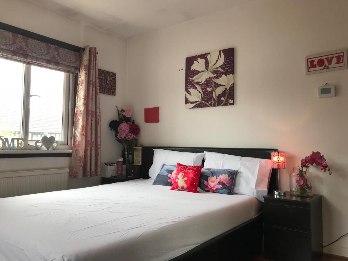 B&B Londen - Spacious House 15min to Canary Wharf/O2/Excel/Central London - Bed and Breakfast Londen