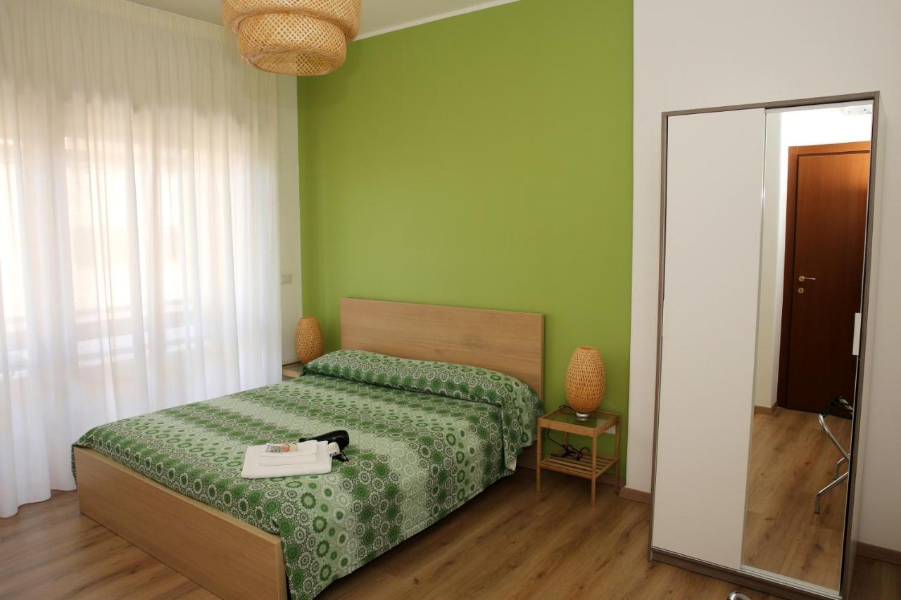 Tweepersoonskamer met Gedeelde Badkamer