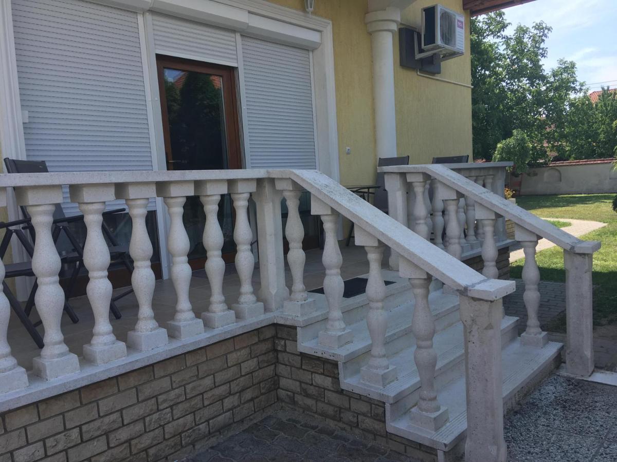 Apartment mit Terrasse