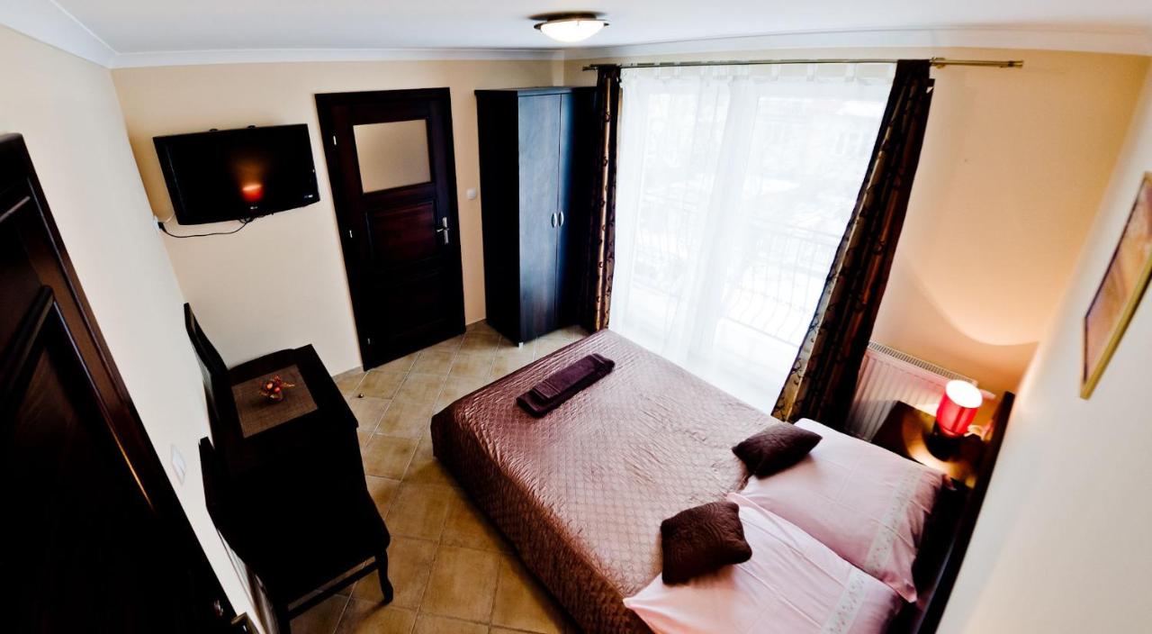 Basic Double Room with Balcony
