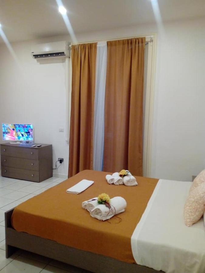 Camera Matrimoniale/Doppia con Letti Singoli con Bagno Privato
