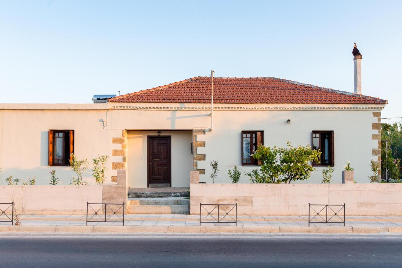 Femina - Bed and Breakfast Pýrgos Psilonérou