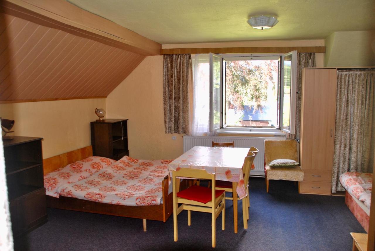 Quadruple Room with Private Bathroom