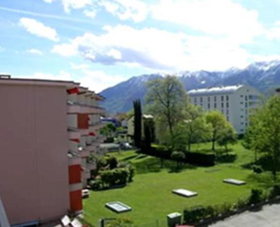 Apartment with Garden View