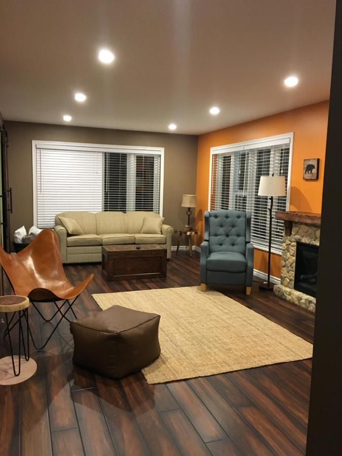 Two-Bedroom Apartment (The Lodge)