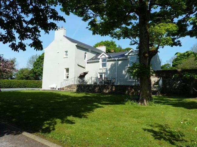 B&B Carrick on Shannon - Hartley House B&B - Bed and Breakfast Carrick on Shannon