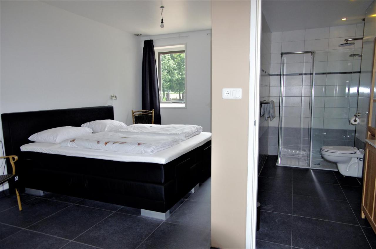 Vierpersoonskamer met Eigen Badkamer