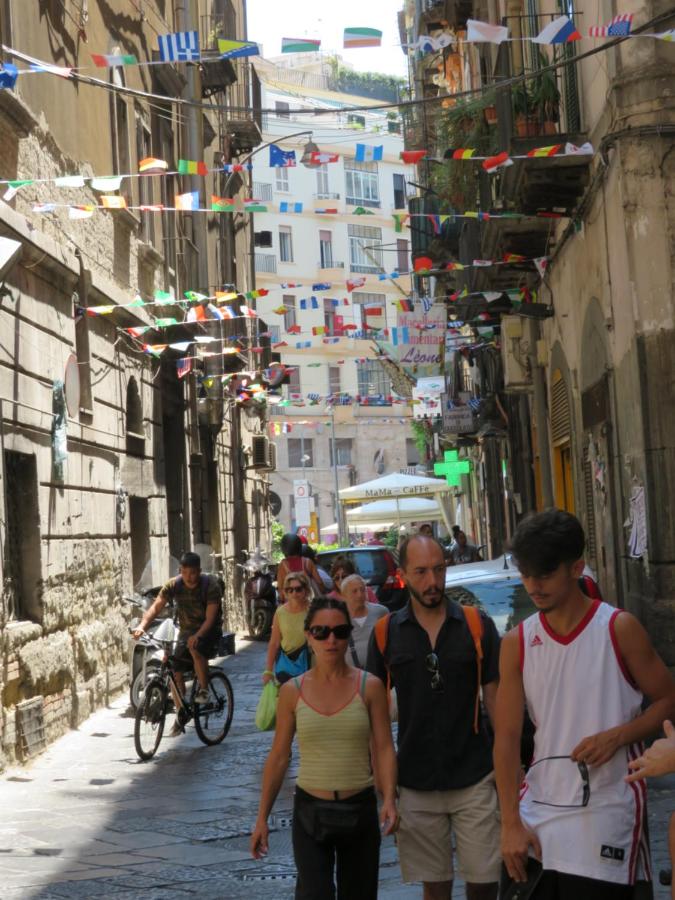 Napoli Suite Toledo 10 By Dimorra - B&B Napoli