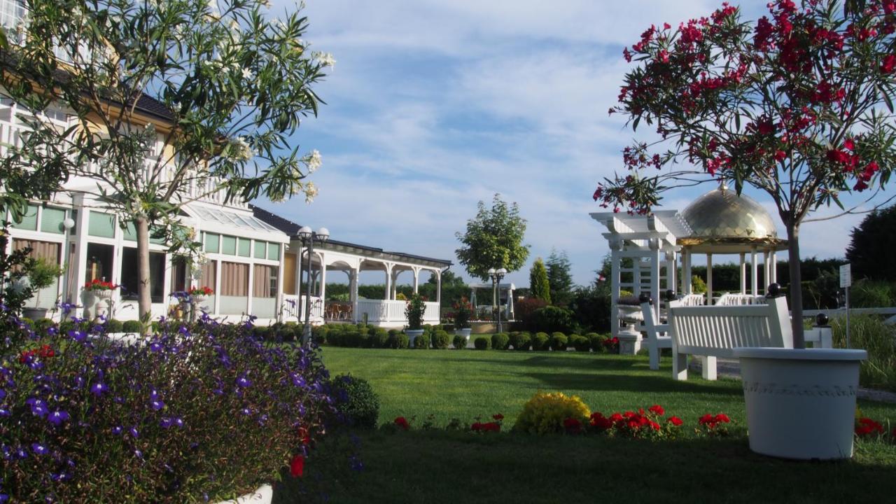 Dworek Hetmanski - Bed and Breakfast Stargard