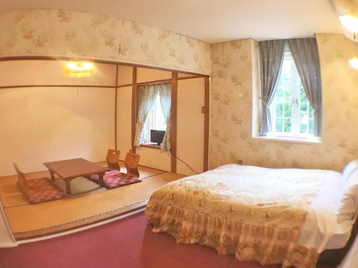 Family Room with Tatami Area