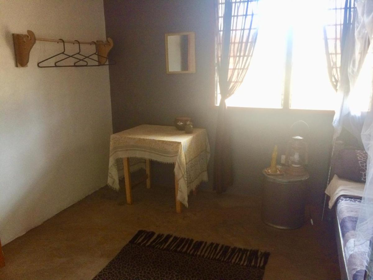 Tweepersoonskamer met Gedeelde Badkamer