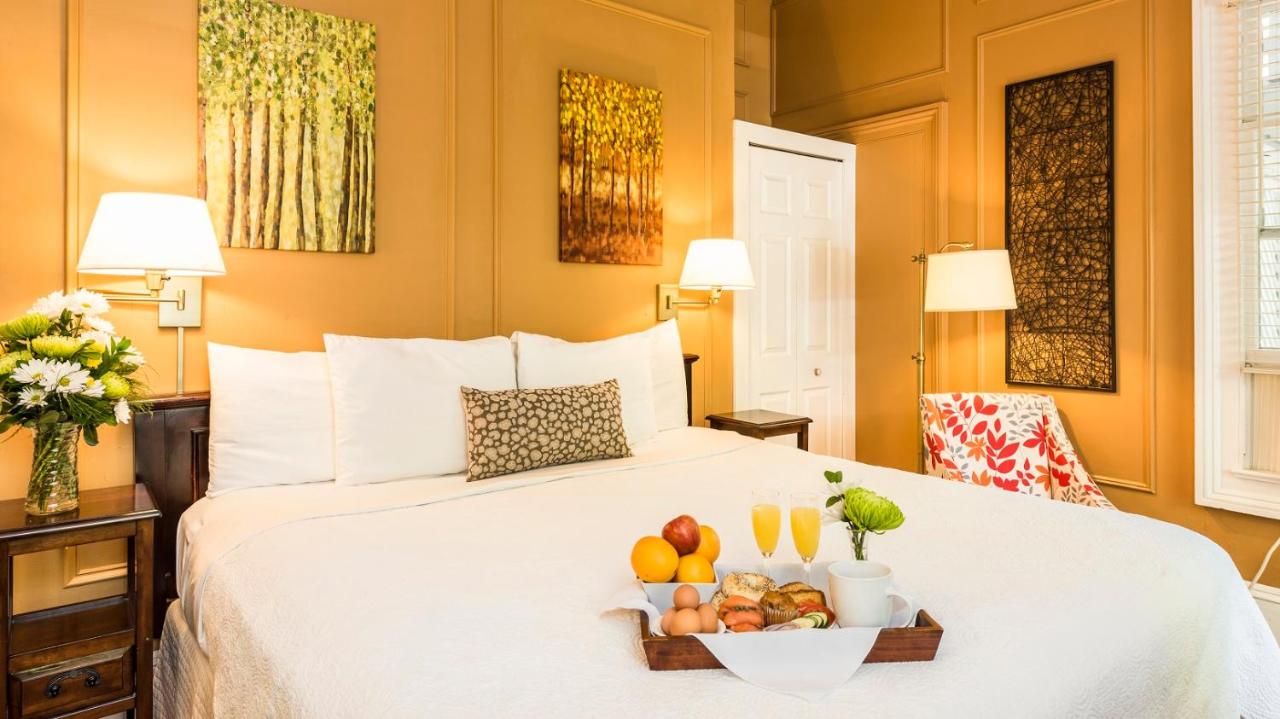Palm Room