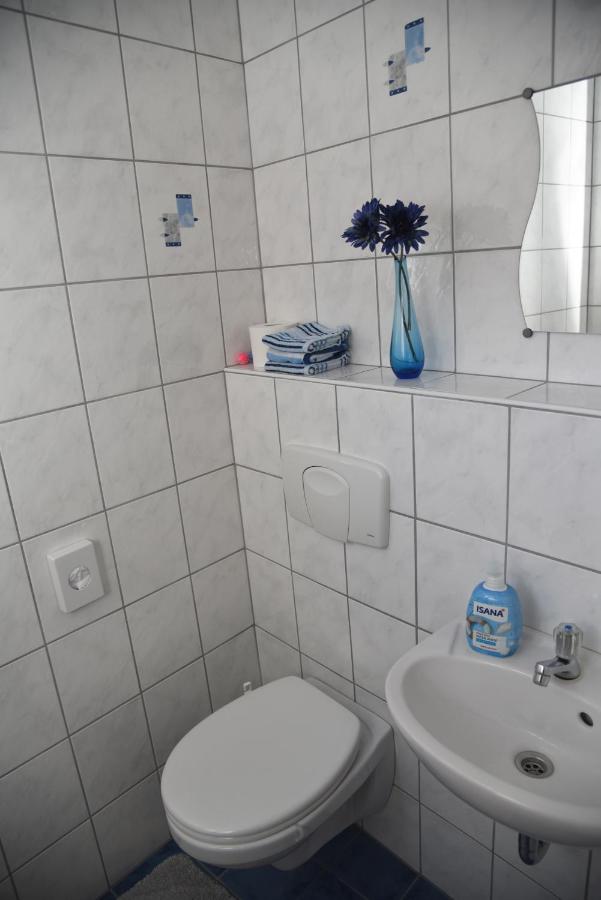 Eenpersoonskamer met Externe Eigen Badkamer