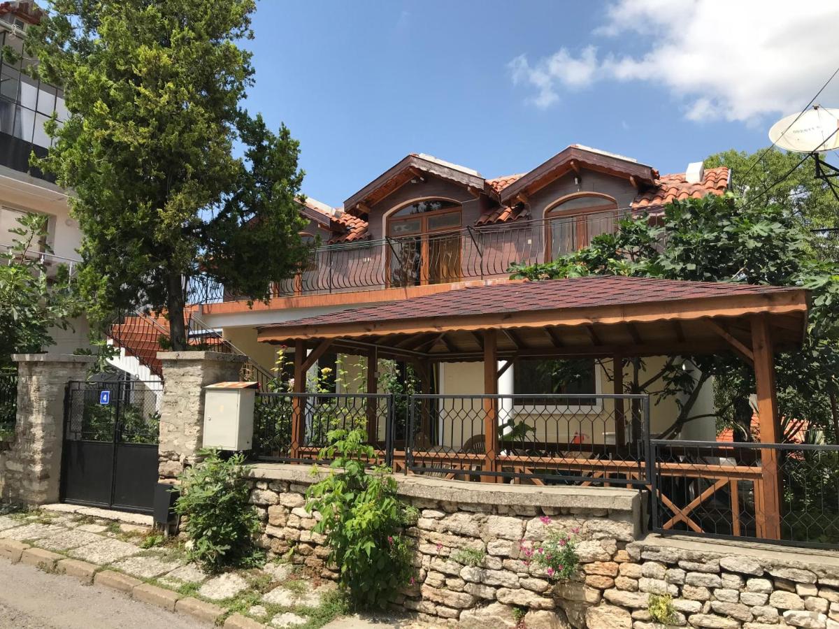 B&B Balchik - Guest House Yoanna - Bed and Breakfast Balchik