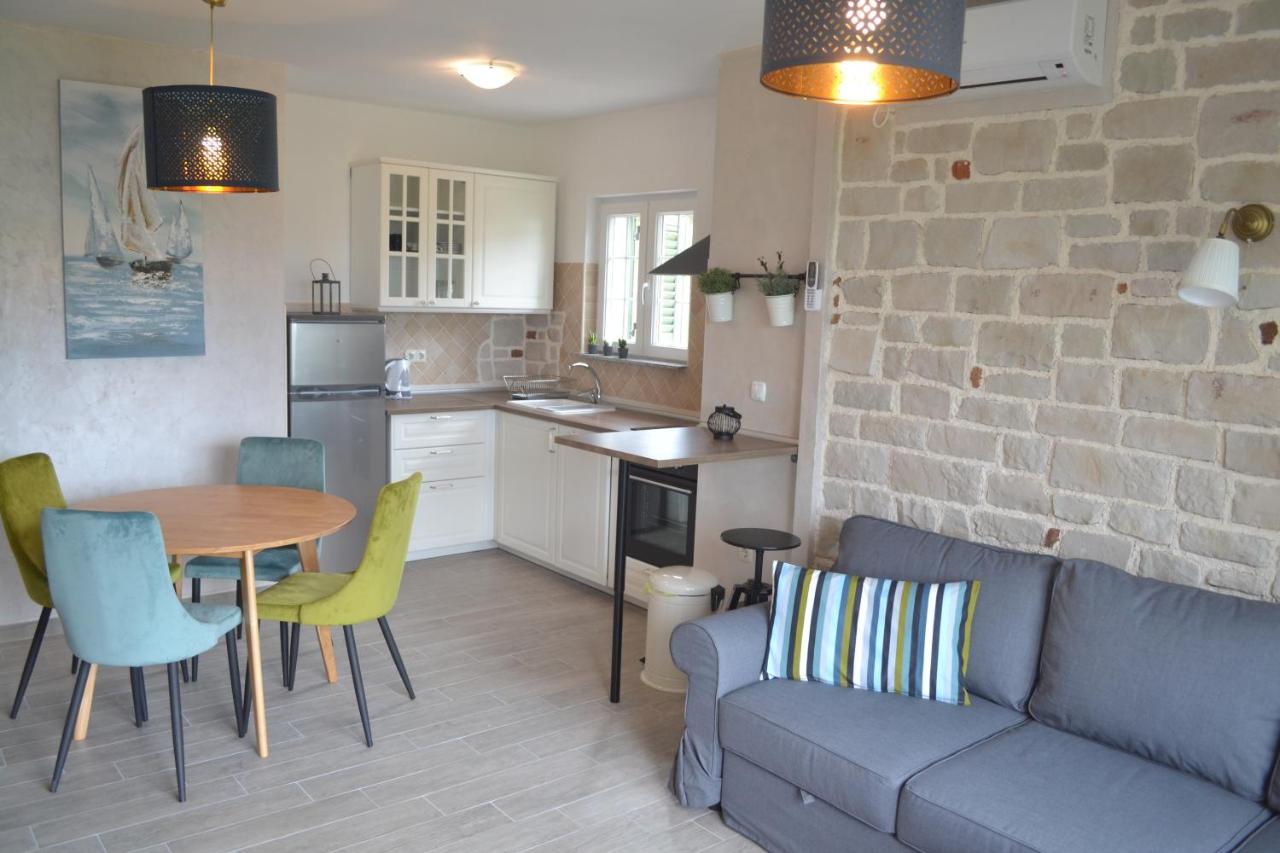 Apartments Batistić - Ferienwohnung Supetarska Draga