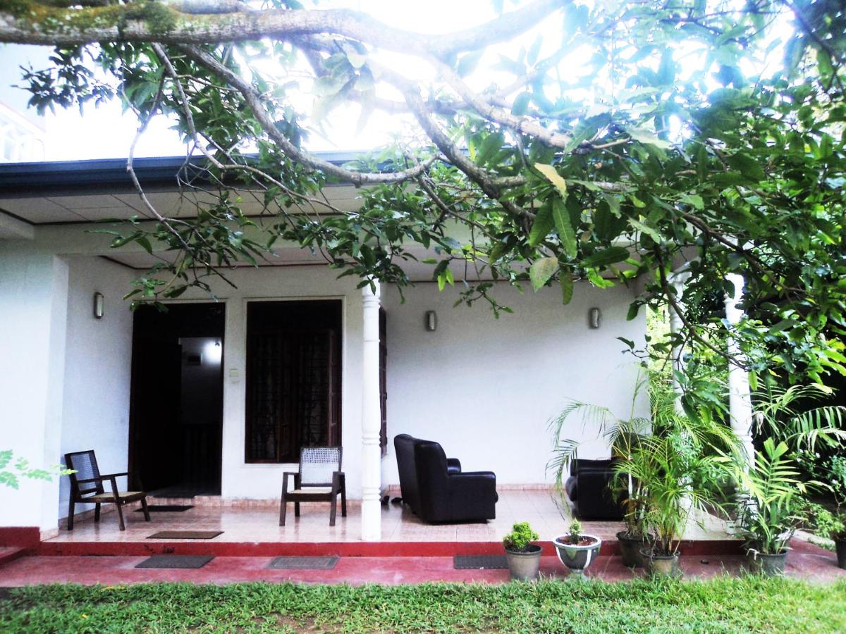 Unawatuna House - B&B