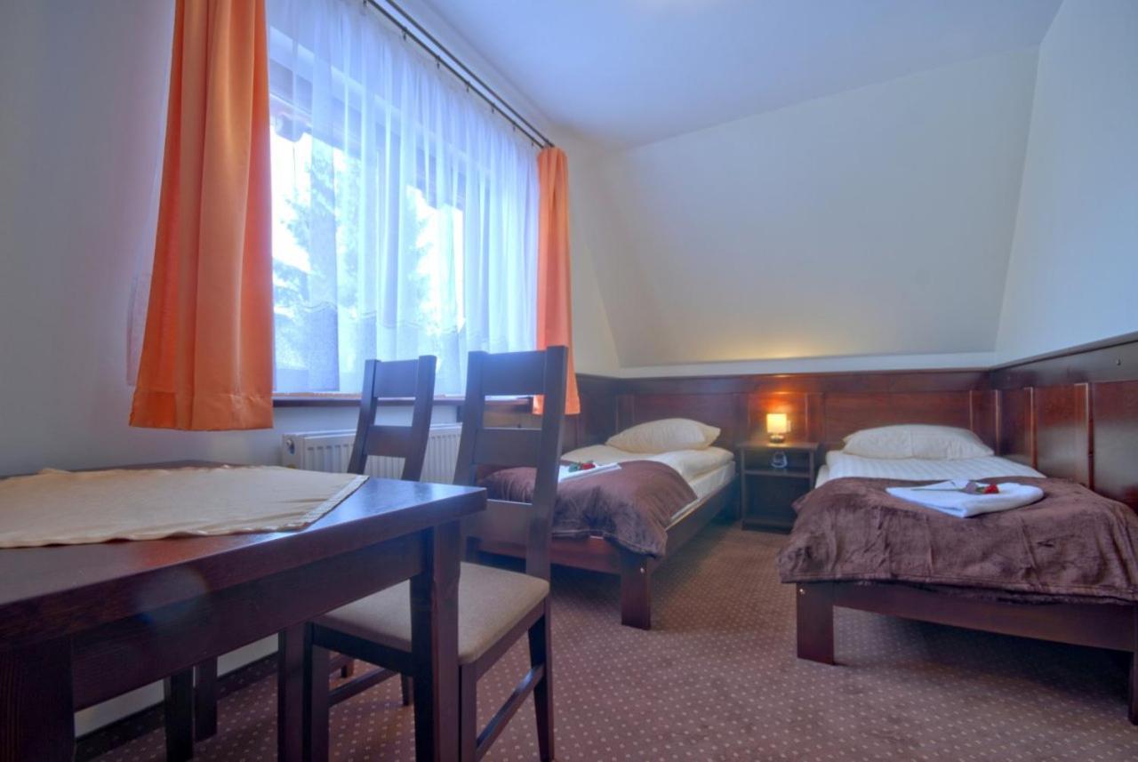 Twin Room with Private Bathroom