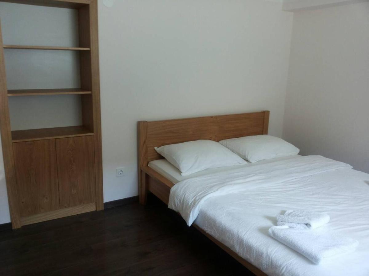 Appartement met 1 Slaapkamer - Semi-Kelder