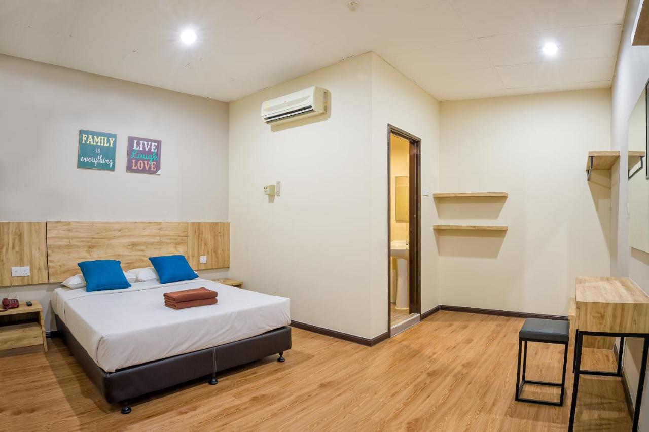 Double Room with No Window