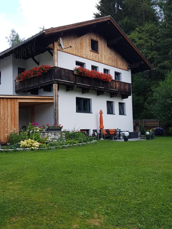 B&B Ehrwald - Ferienhaus Stricker - Bed and Breakfast Ehrwald