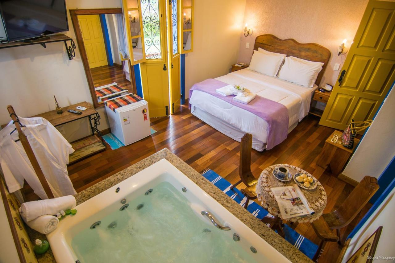 Doppelzimmer mit Whirlpool-Badewanne