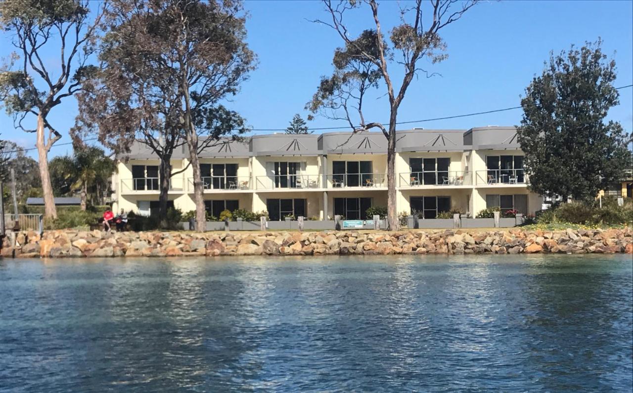 B&B Merimbula - Merimbula Lake Apartments - Bed and Breakfast Merimbula