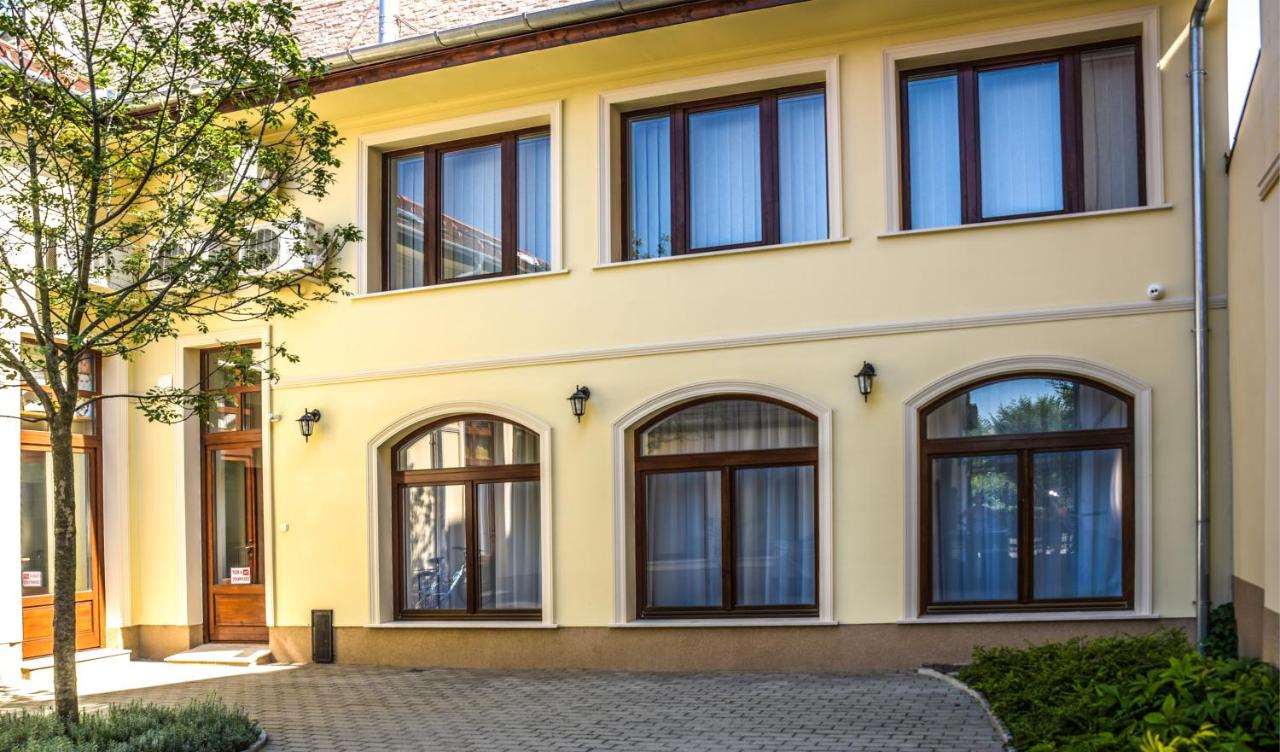 Centrum Apartman - B&B