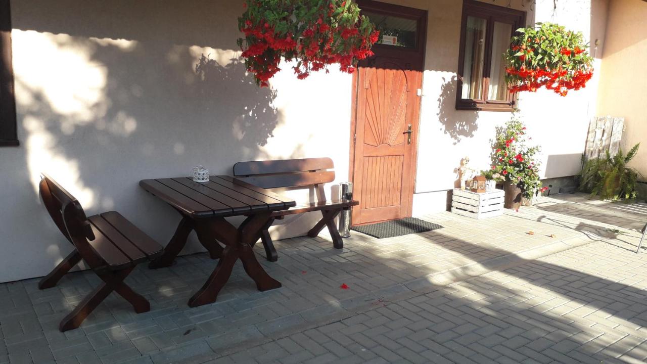 Pokoje Gościnne Pod Jaworem - obok pięknego szlaku wzdłuż rzeki Białka, 1km do stoków Kotelnica - B&B