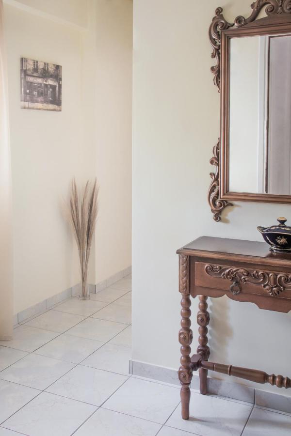 Artemis central apartment - B&B